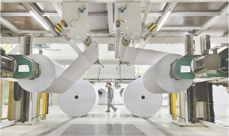 　　图为亚太森博文化纸生产线。　　本报通讯员　宋年升　摄